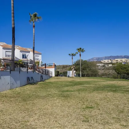 Cubo's Chaparral Townhouse & Community Pool El Faro