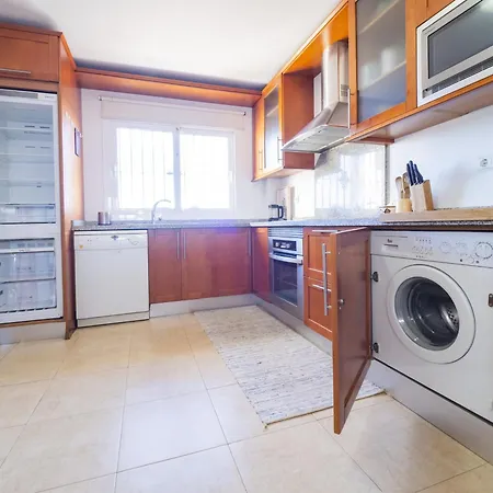 Cubo's Chaparral Townhouse & Community Pool *